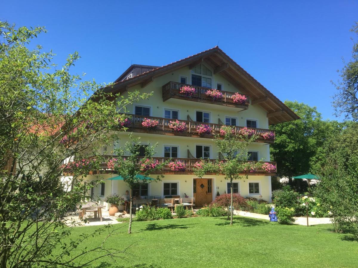 Gästehaus Destina Aparthotel Chieming